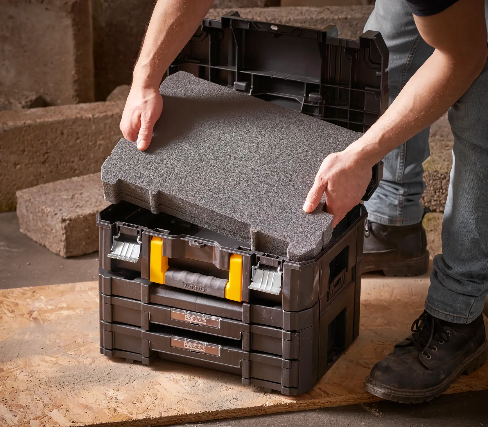 STANLEY FMST1-72365 Schaumstoffeinlage für stapelbare Werkzeugbox, Vorderansicht.