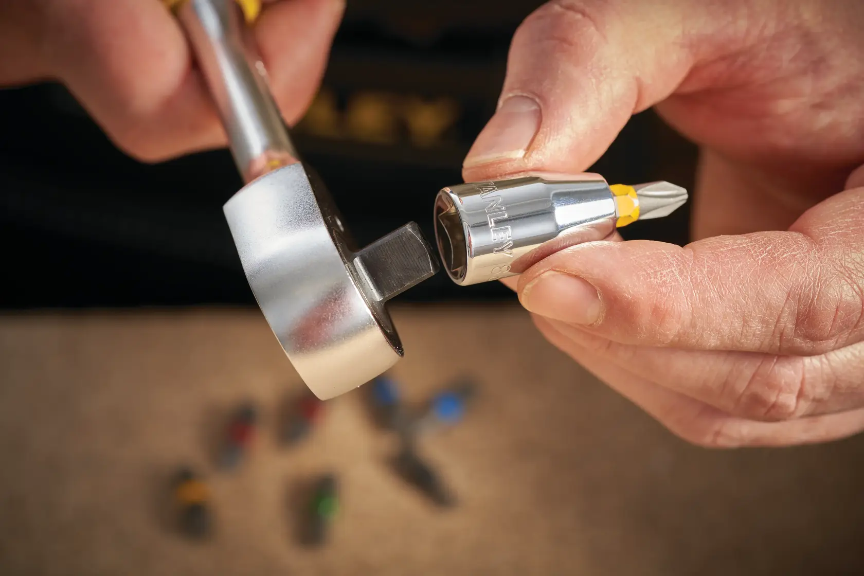 STANLEY STMT86250-0 Steckschlüssel und Ratsche Nahaufnahme, Hand befestigt Bit für Werkzeugfotografie.
