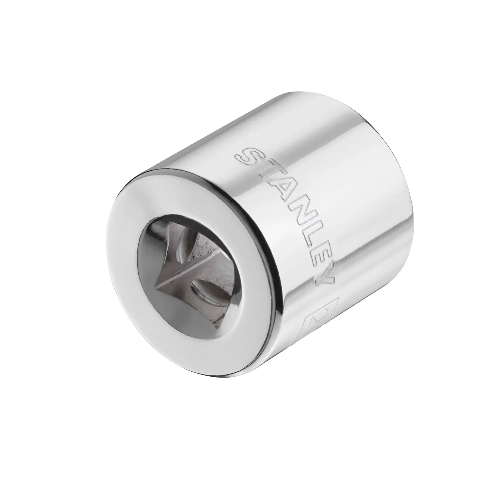 STANLEY STMT86315-0 Chrom-Stecknuss, schräge Vorderansicht auf weißem Hintergrund.