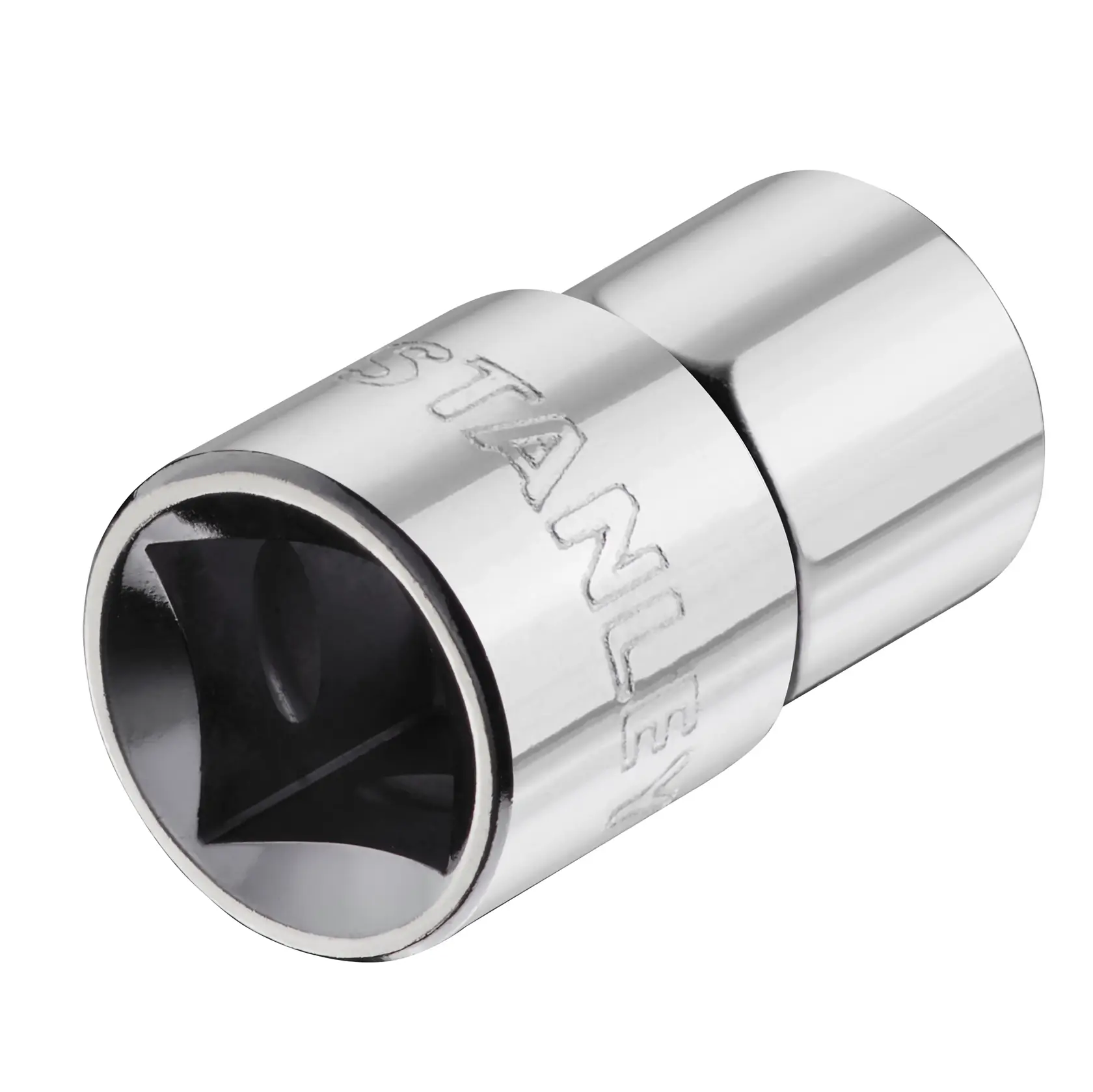 Stanley STMT86513-0, verchromte Stecknuss, Produktfoto aus Winkel auf weißem Hintergrund.